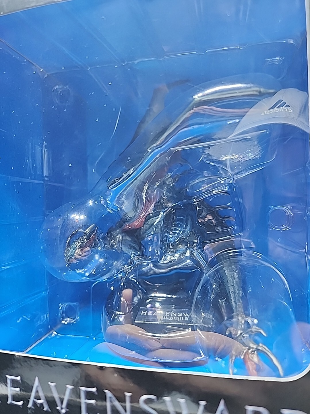 Picture 2 of 9