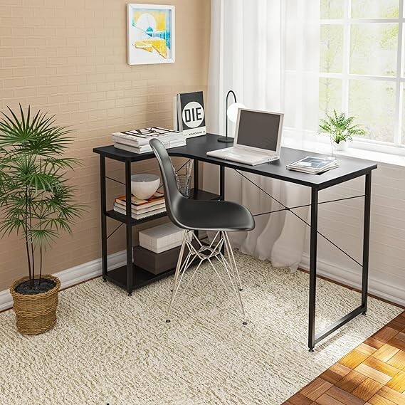 Bureau d'étudiants compact pour petits espaces avec rangement métal