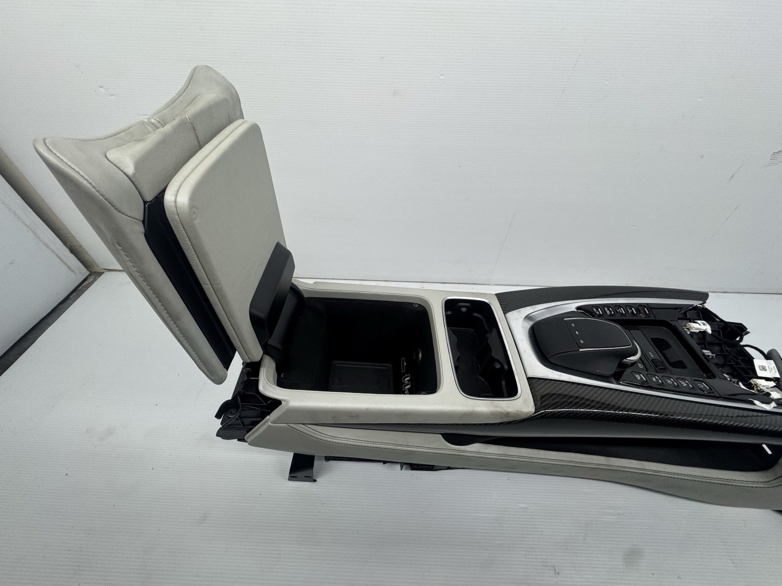 OEM Aston Martin DBX Center Console Assembly Carbon Trim Complete 2022 Used