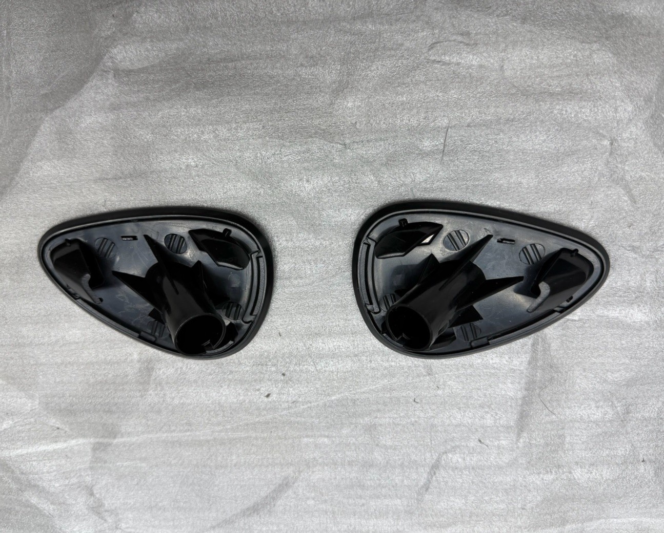 2009-2013 Bentley Continental Flying Spur Front Bumper Headlight Washer Covers