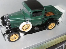 1931 FORD MODEL A PICK UP GREEN  1:18 MOTOR CITY OPENING HOOD, DOORS & REAR GATE