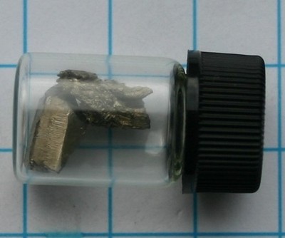 Ytterbium Metall 99,9% 2 Gramm in Glasflasche Element 70