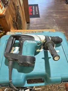 Makita Hr4002