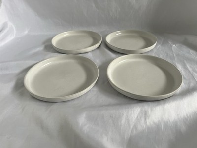 BENNINGTON POTTERS David Gill lot of 4 bread-butter plates.   (Off) white matte.