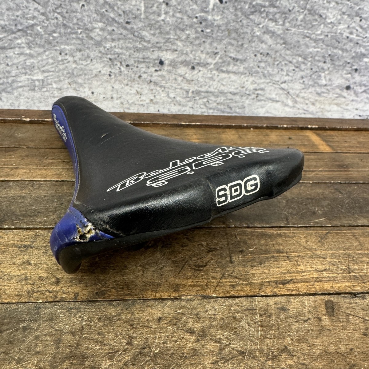SDG Bel-Air Bicycle Saddle Seat Black Blue 142mm 350g MTB Mountain