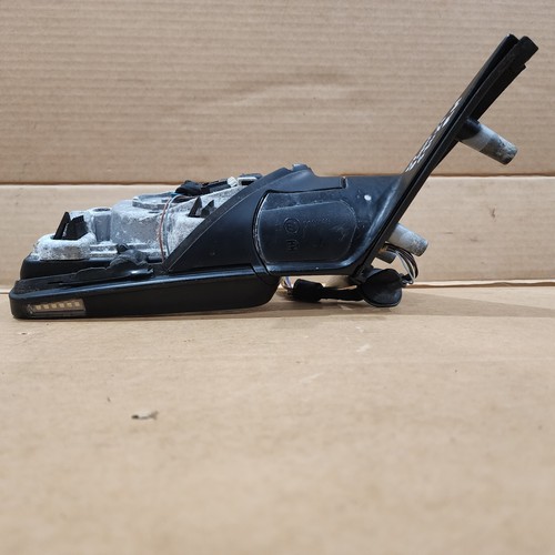 2004 - 2007 BMW 530xi 530i 525i Right Passenger Side View Mirror W/ LED Light - Picture 9 of 13