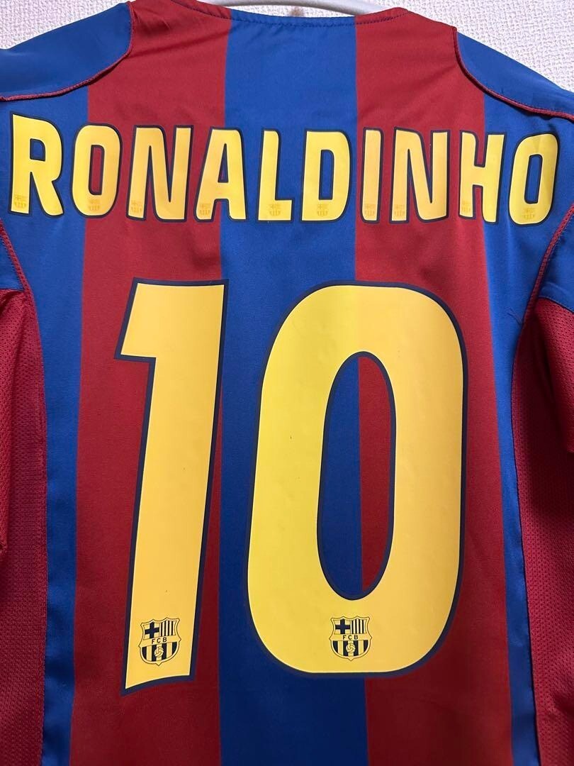 FCバルセロナ RONALDINHO 10 2004-2005ホームユニフォーム FC Barcelona 2004/2005 Ronaldinho #10 Home Jersey - Etsy