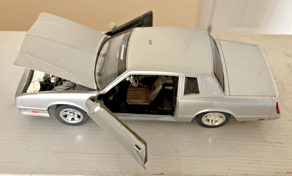 Saico 1987 Monte Carlo SS 454 Xtreme 1/24 Metallic Silver - LOOSE NO BOX - Image 2 of 4