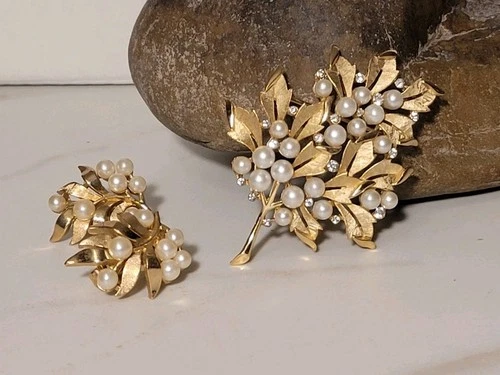 Vintage Trifari Jewelry Pin Brooch Earrings Faux Pearls Gold Tone