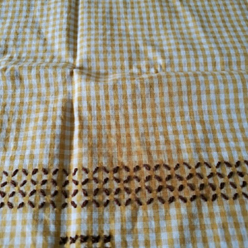Vintage Gingham Tablecloth 34x32 Gold White Brown Cross Stitch “We Give Thanks” - Picture 11 of 11