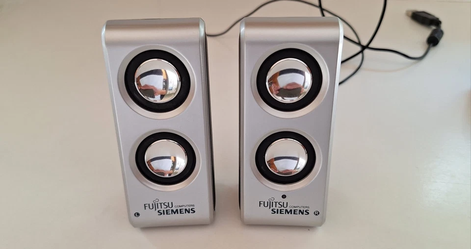 Mini altavoces Fujitsu Siemens NB-103U. USB - Laptop / PC - Imagen 3 de 3