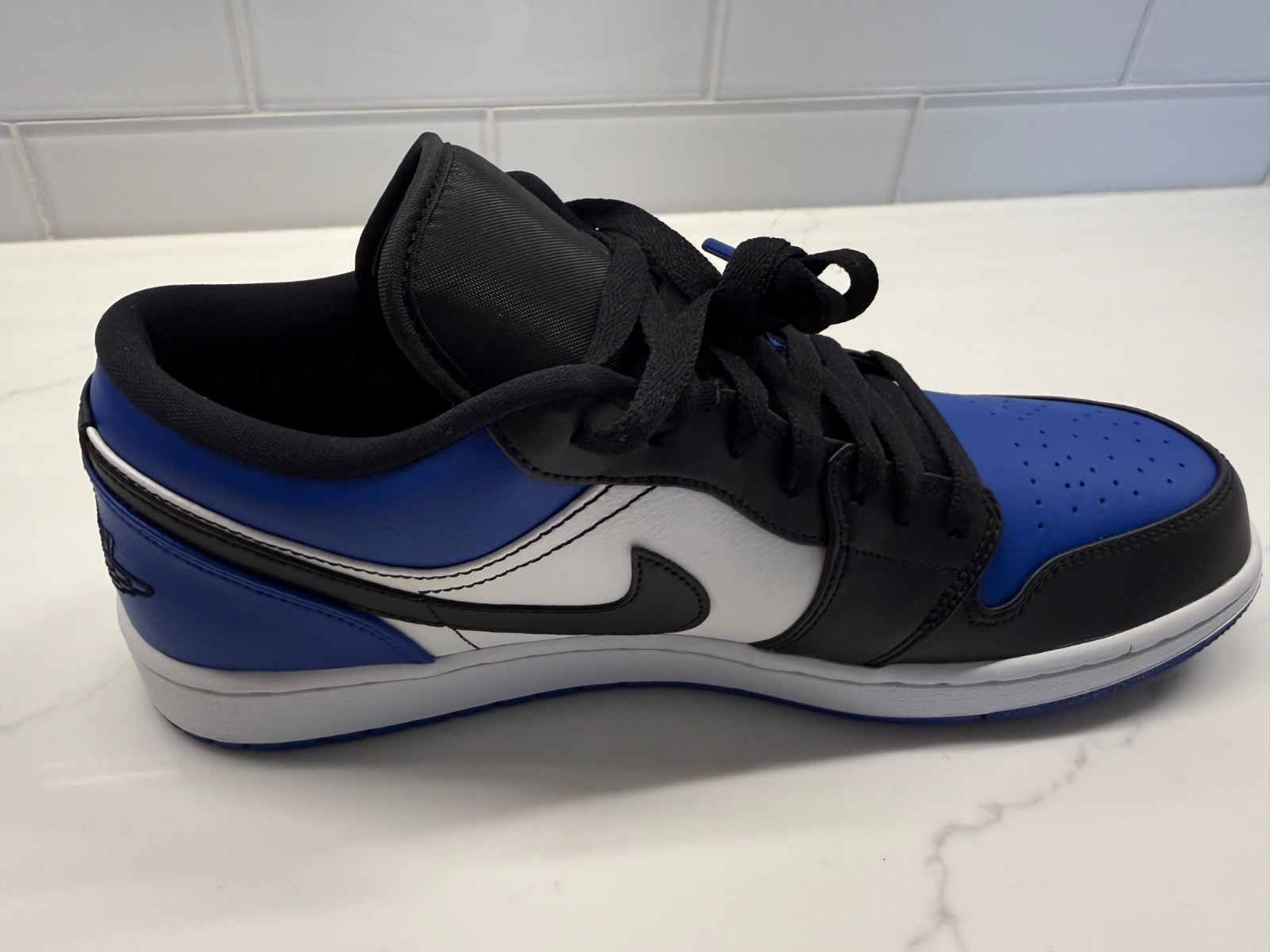 NEW Air Jordan 1 Low Royal Toe Blue White Black Size 11 CQ9446-400 thumbnail 3