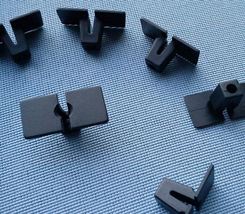 15 x  Spreizmutter Zierleistenklammern Klammer leiste Clips  6,5mm  schwarz 162 - Picture 1 of 5