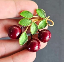 Vintage SCHREINER ? RED ENAMEL Cherry & GREEN PRESSED Gripoix GLASS Brooch