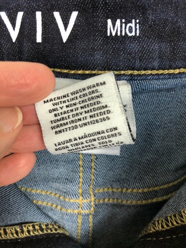 Ava & Viv Midi Cuffed Stretch Denim Jean Shorts Womens Plus Size 22W Dark Wash - Picture 7 of 7