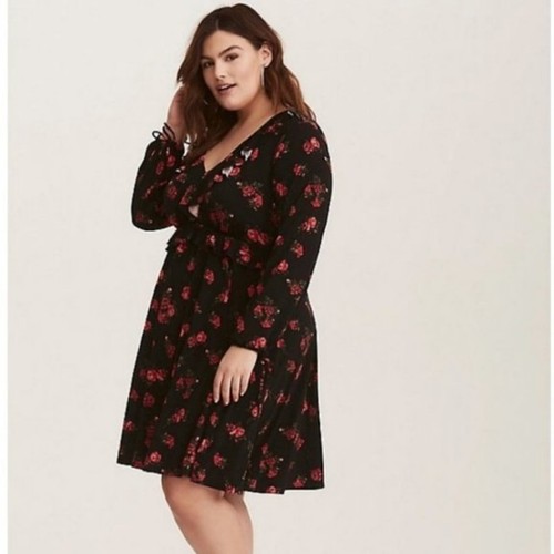 Torrid black floral jersey knit skater 