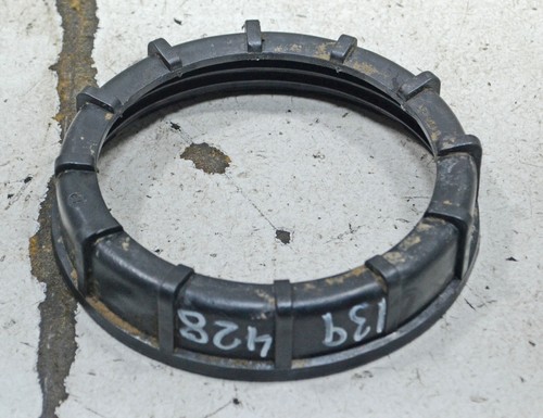 AUDI A4 B5 8D Avant Bj 99 1,9 TDI Montage Ring Kraftstoffpumpe Tank 139428-G660