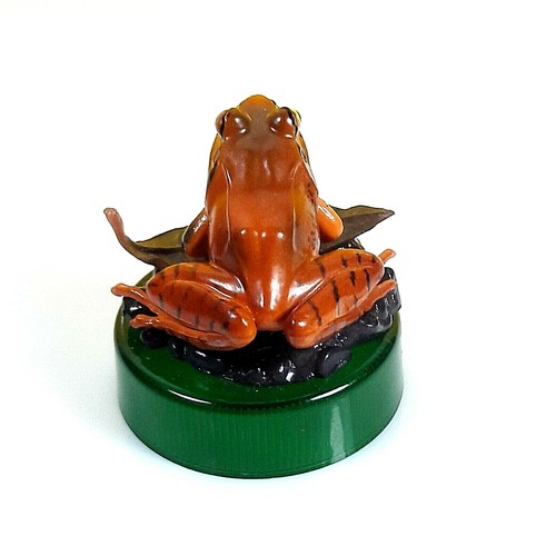 Kaiyodo Birdtales Tago's Brown Frog Rana Tagoi Tagoi Miniature Figurine Animal - Picture 3 of 4