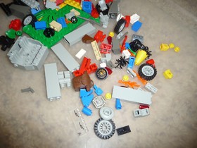 LEGO Adventurers: Spider's Secret (5936) - near complete w/manual, nice!