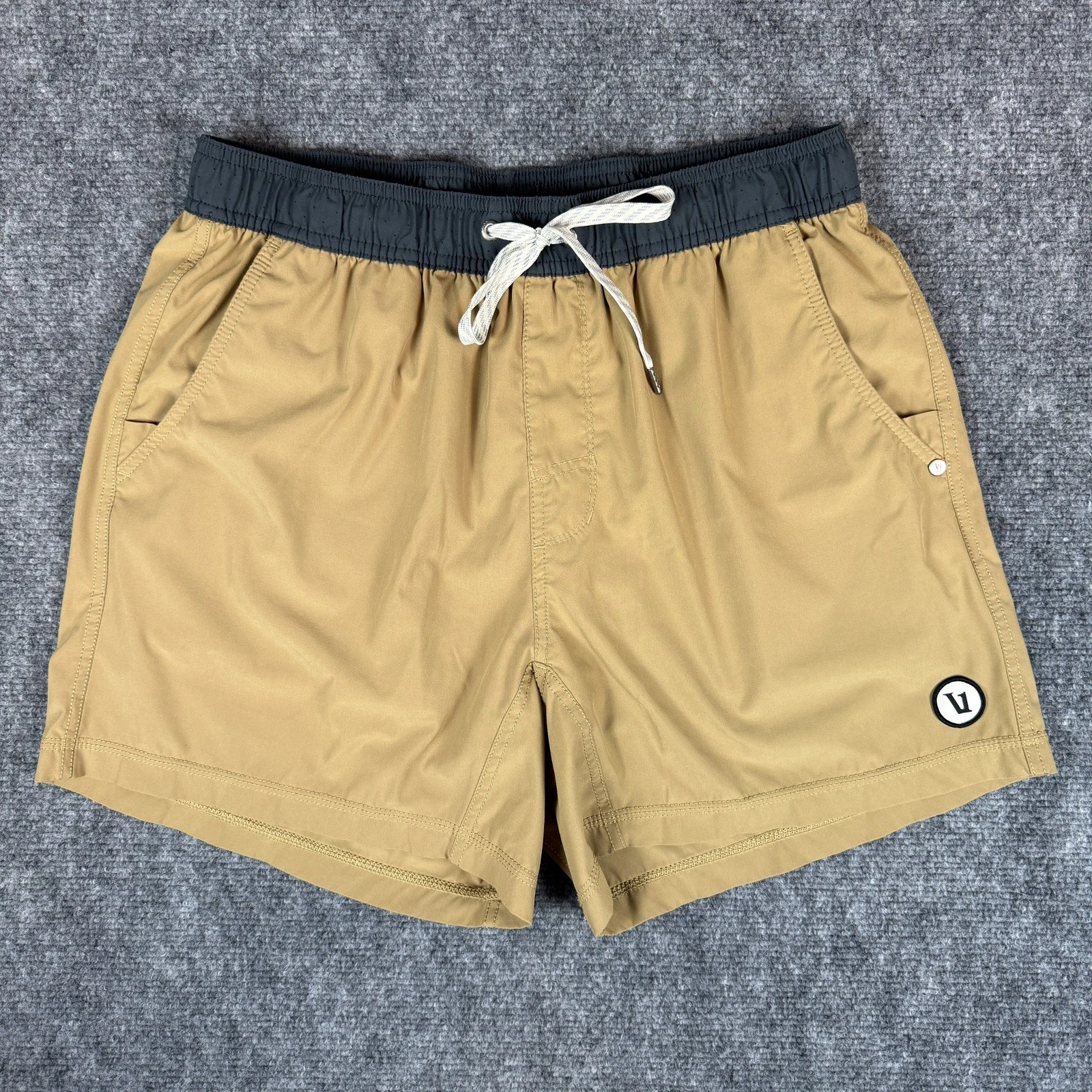 Vuori Lined Shorts Men’s Large Tan Drawstring Stretch Pockets Swim Gym