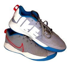 Nike Team Hustle Quick 2 Girls Gray White Sneakers - Size 5Y