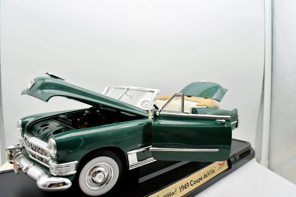 Modellino auto scala 1:18 cadillac coupe de ville diecast modellismo statico car - Immagine 4 di 4