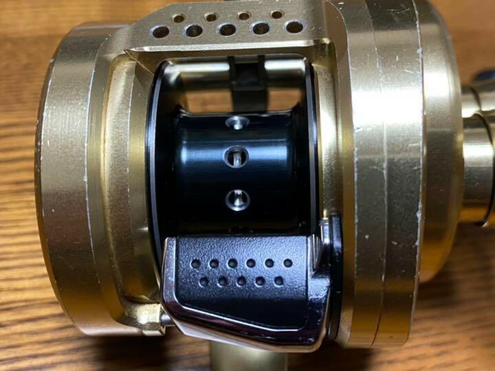 Very Good Shimano 14 Calcutta Conquest 200 Right Baitcasting Reel