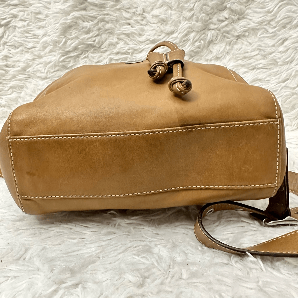 COACH Vintage Light Tan Leather Legacy Drawstring Backpack  display picture 2