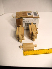 LOT OF 12 PIECES OF 2 INCH WOOD MALE TRACK THOMAS MELISSA  DOUG COMPATIBLE