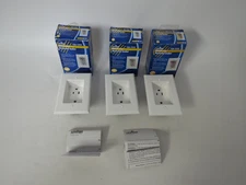LOT OF 3 LEVITON MULTI-USE RECESSED OUTLET 15A-125V 689-W WHITE