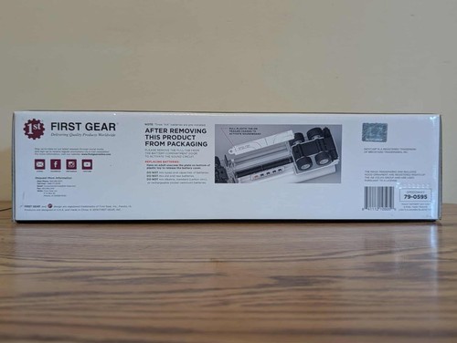 First Gear Speedway Mack Anthem Day Cab Fuel Tank Trailer Truck Lights Sound NIB - Picture 4 of 8