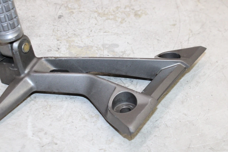 13-17 KAWASAKI NINJA 300 EX300 ABS ОРИГИНАЛЬНЫЙ ЛЕВЫЙ ЗАДНИЙ ПАССАЖИРСКИЙ КОЛЫШЕК - Изображение 3 из 4