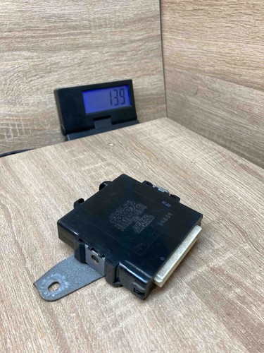 89990 47020 232500 0072 Denso Toyota Prius Smart Key Module Control Unit - Picture 7 of 7