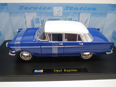 Revell 08821 Opel Kapitän (blau/weiß) 1:18 OVP ! | eBay.de