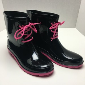 lace up wellies