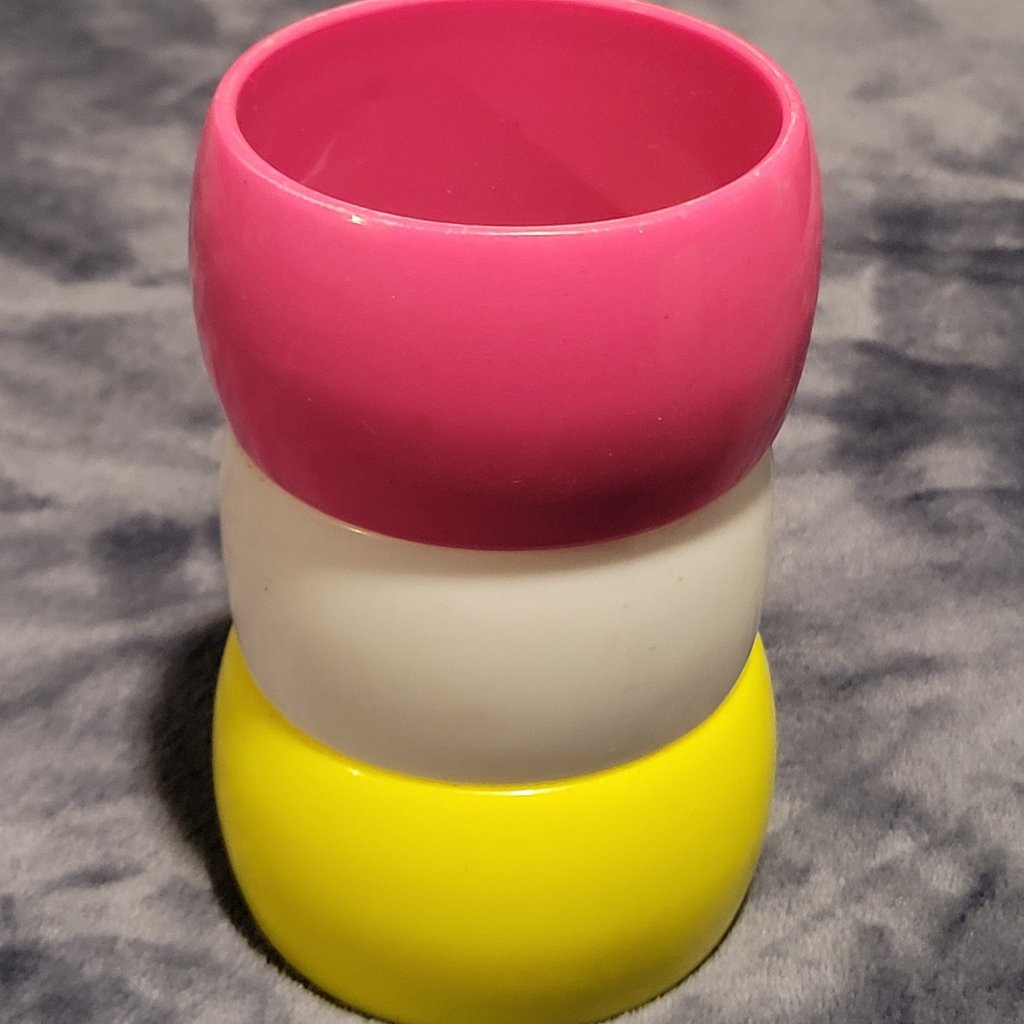 Vintage Plastic Bangle Bracelets Set - image 6