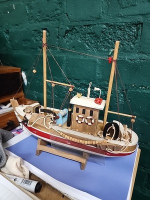 schneidemodell angelschiff. aus holz