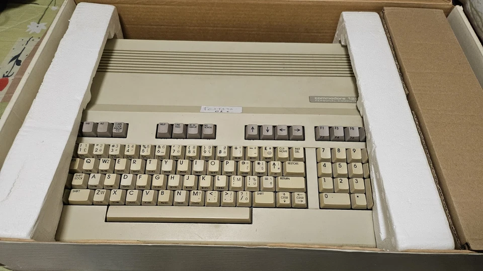 Commodore 128 Completo E Testato! - Immagine 4 di 4