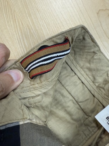 Burberry Boys Check Shorts Size 4Y Retails For $200 - Picture 4 of 6