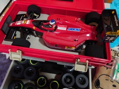 ＲＣフェラーリ Ｆ１８７＋京商PIT BOX(部品、タイヤ６セット) RC Ferrari F187 + Kyosho PIT BOX (parts, 6 sets of tires) | eBay