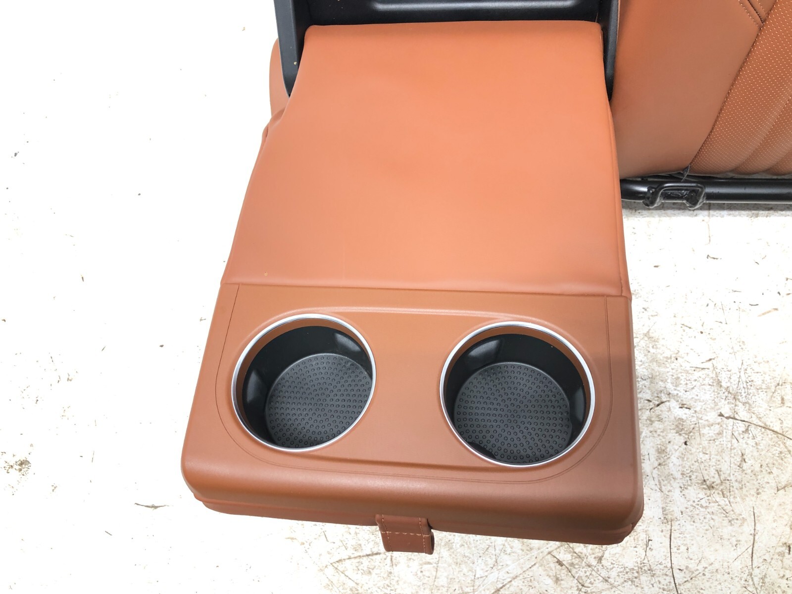 2017-2020 MASERATI LEVANTE LEFT DRIVER REAR SEAT BACKREST W/ ARMREST OEM #NOTE.