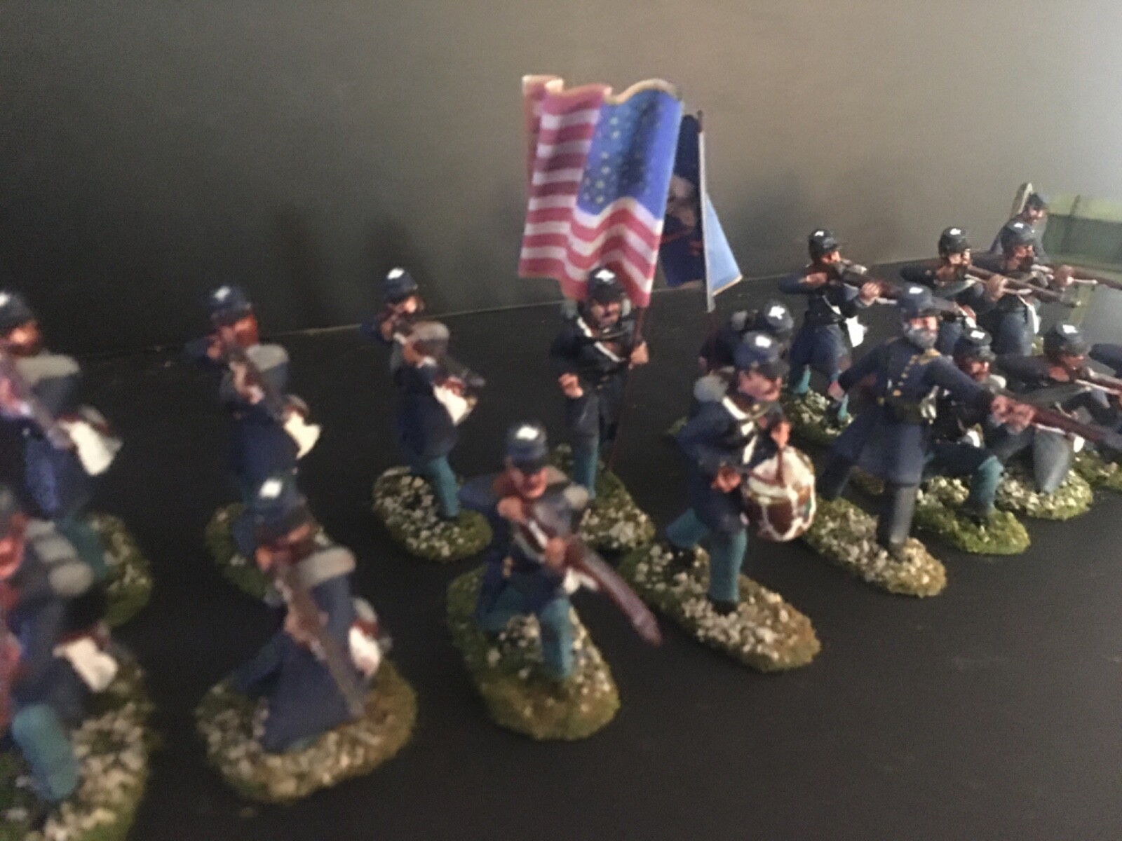 20 - 1/32 Painted 54mm Civil War 1st Minnesota Infantry w Standards & Command !