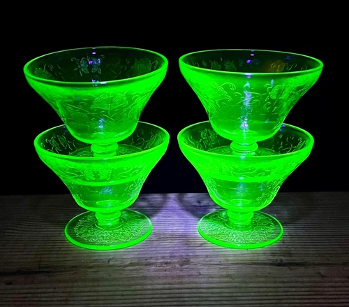 4 Vintage Uranium Etched Glass Green Depression Sherbet Dessert Cups GLOWS