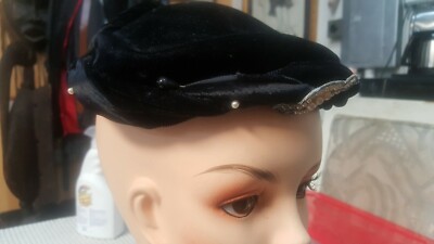 Vintage Carol Black Velvet Ladies Hat Headpiece Pearl front 