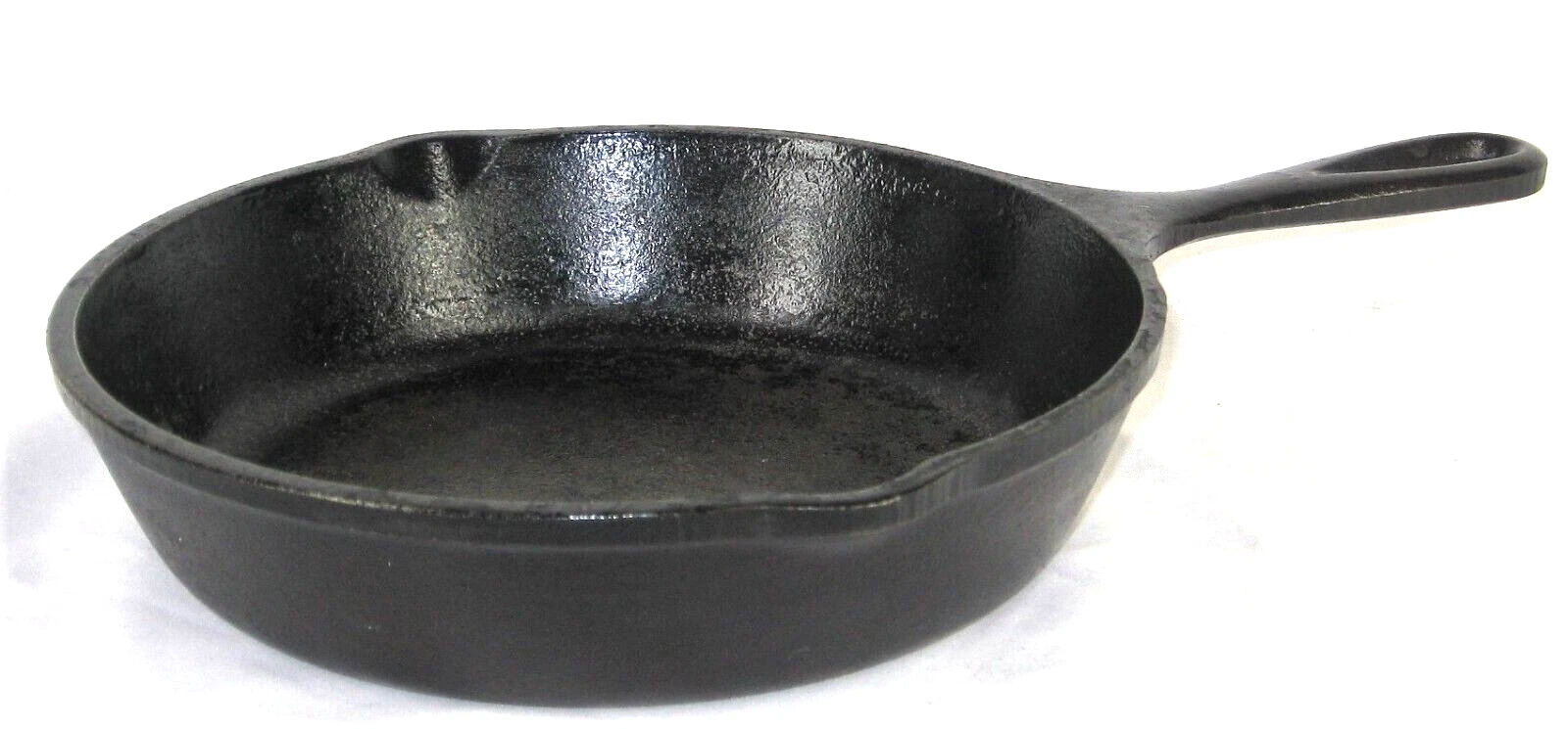 Lodge Black Cast Iron Skillet 8" USA 5SK Seasoned