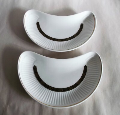 Paar Wedgwood INSIGNIA Halbmond Servierplatten