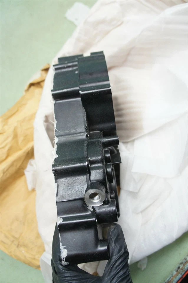 Yamaha DT400D 1977 cárter DT400 DT 400 1M1-15111-01-00 NUEVO *2149 Foto 4 de 4