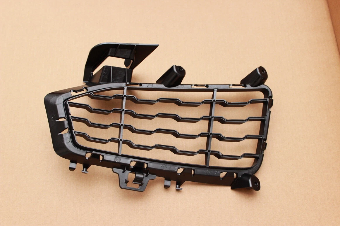 GENUINE OEM BMW F32 F36 Front Bumper Fog Light Race Grille Right 