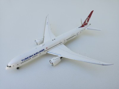 1:400 Phoenix Models Turkish Airlines Boeing 787-9 TC-LLA PH411557 Model 