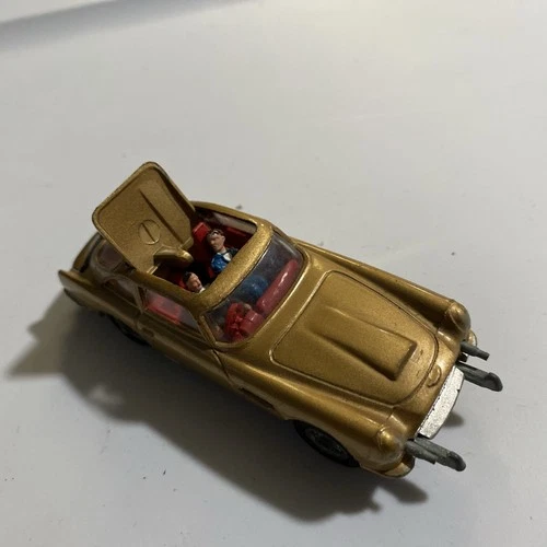 CORGI TOYS #261 JAMES BOND 007 ASTON MARTIN DB5 1960's Gold, COMPLETE!